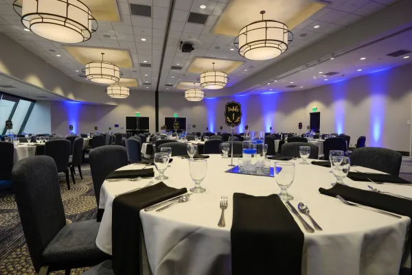 Corporate Gala Dinner Décor