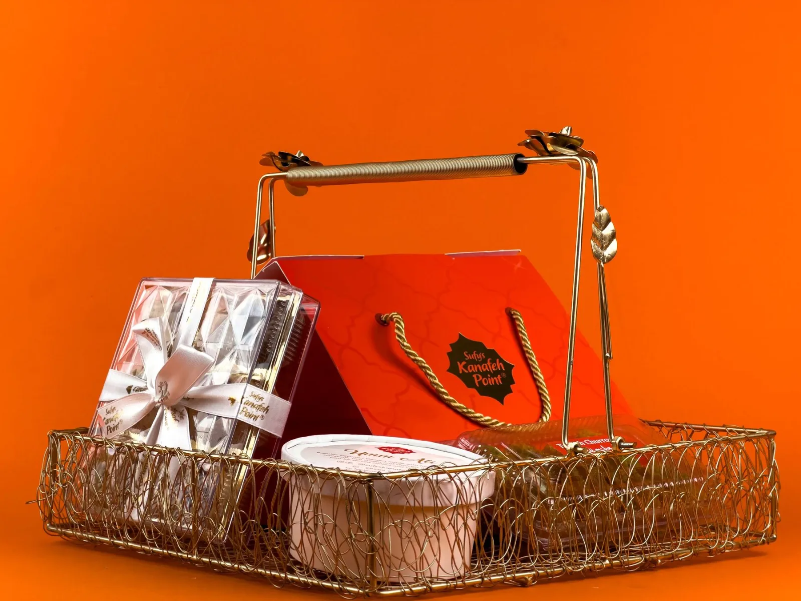 Chocolate & Pralines Luxury Basket