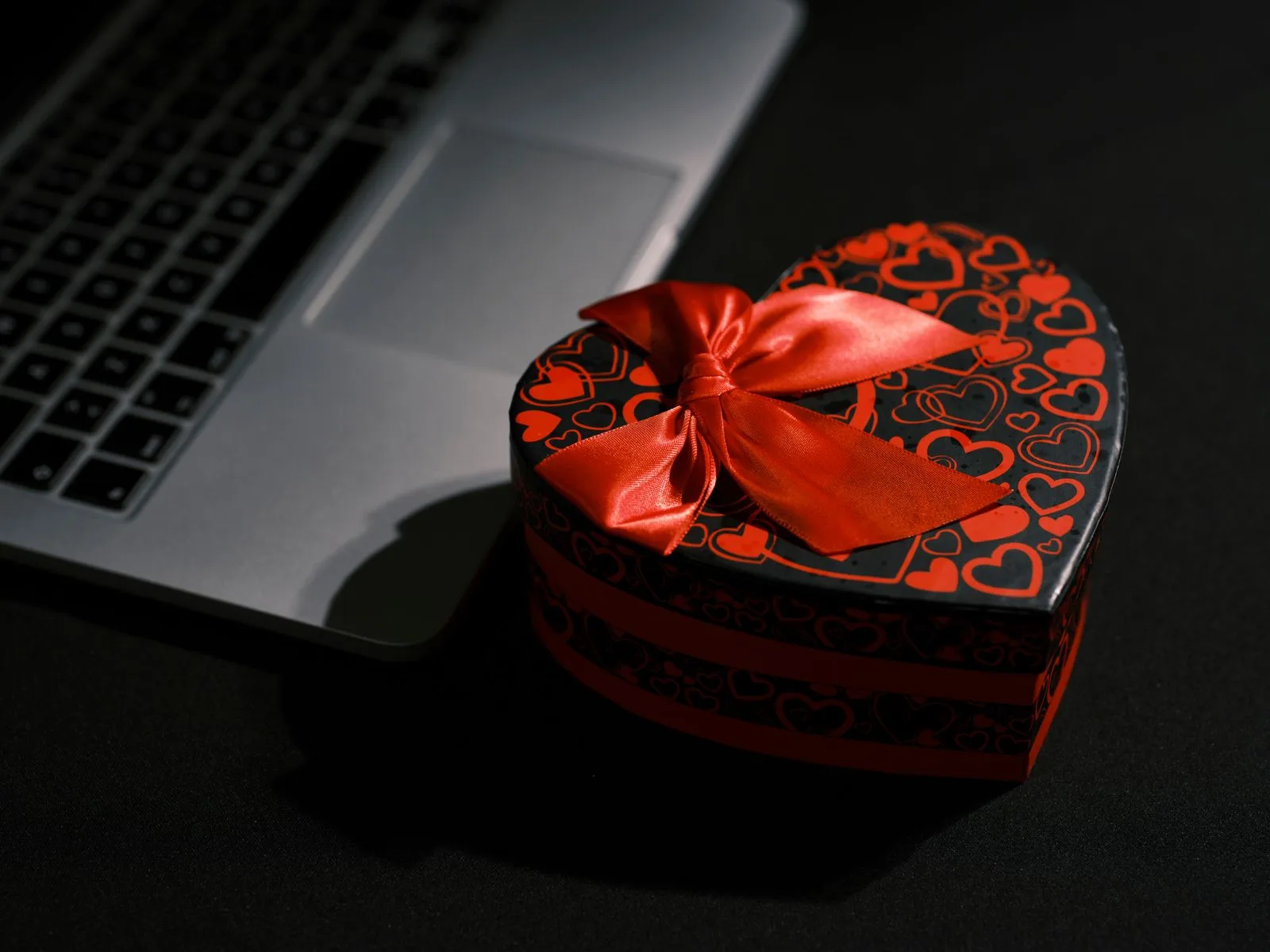Heart Print Couple Gift Duo