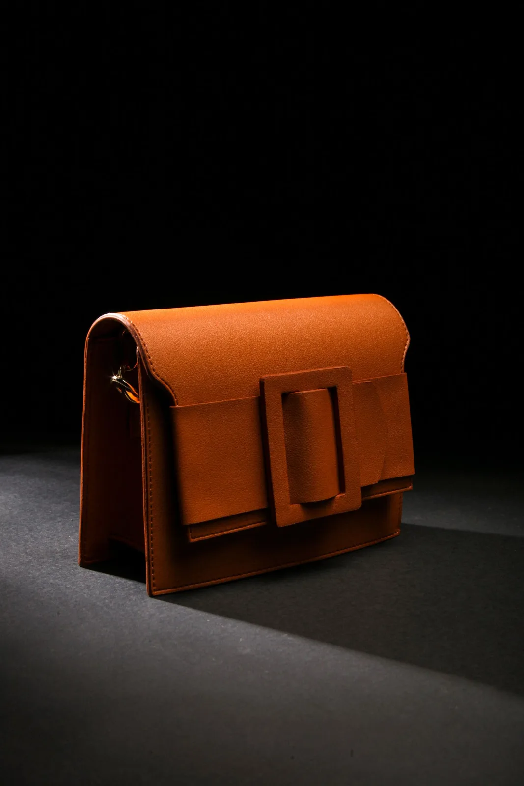 Structured Leather Tote Handbag